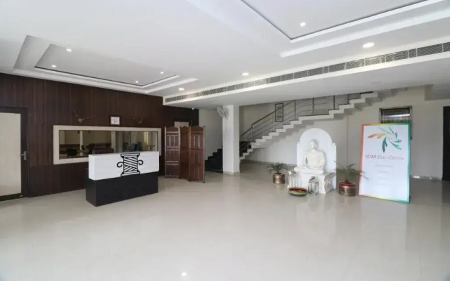 Oyo 15429 Iidm Eco Center