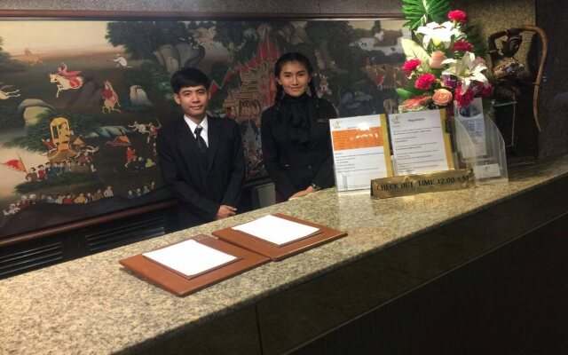 The Niran Grand Hotel