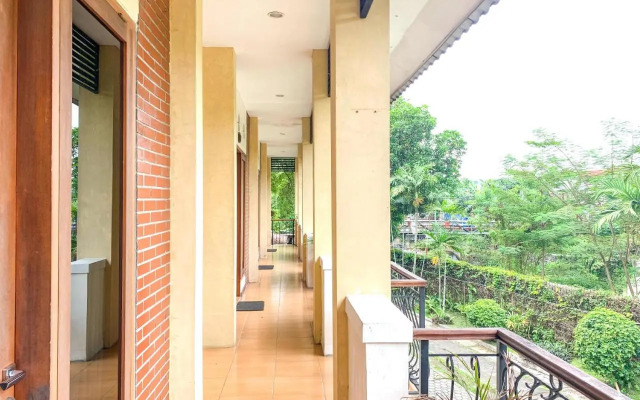 OYO 261 Sasono Putro Residence