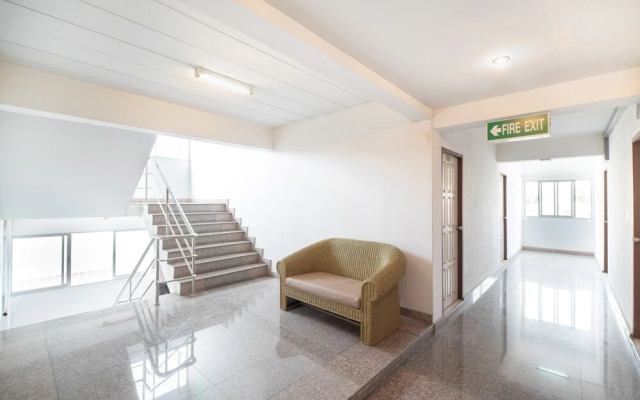OYO 519 B Min Airport (Vaccinated Staff)