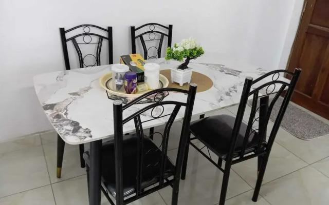 Lux Suites Rosavosa Apartments Bamburi