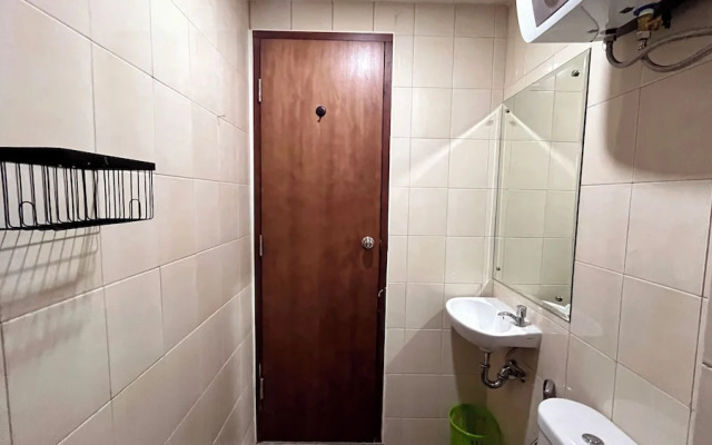 Warm And Homey 2Br At Vida View Makassar Apartment