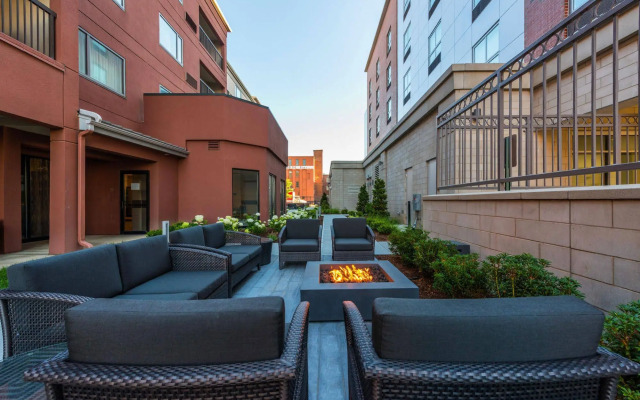 Hampton Inn & Suites Worcester