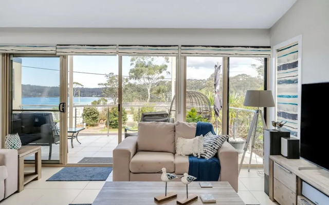 3-bed With Beach Views and Entertainment Area