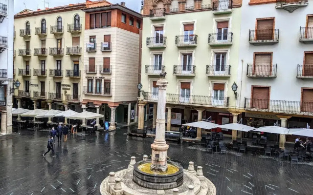 Apartamentos Plaza del Torico