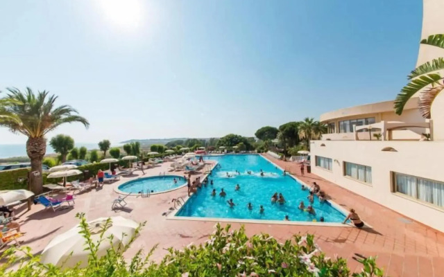 Paradise Beach Resort