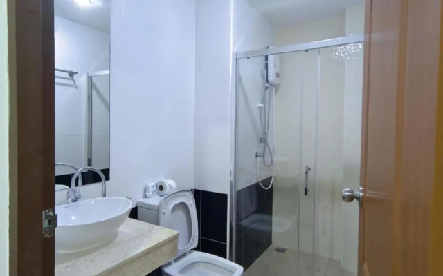 Trio Gems Condo Beach