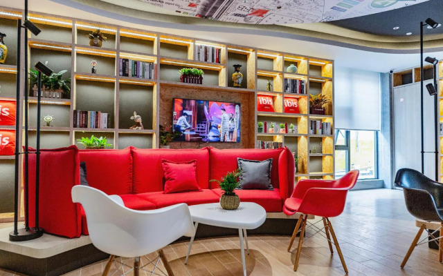 Ibis Hotel (Jinan Shandong Normal University Culture East Road Shop)