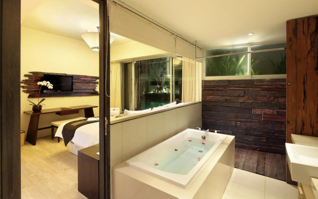 The Akmani Legian