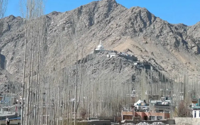 Dorje Guest House