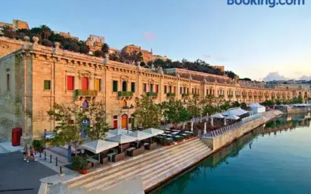 Top Location 2 Bedroom With Terrace