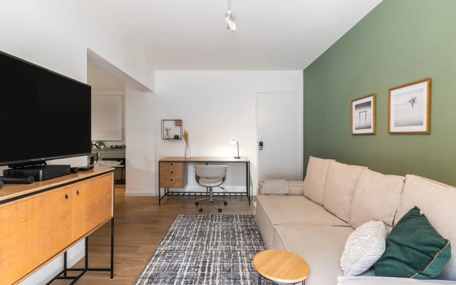 Apartamento com vaga e ótima localização | Itaim Bibi