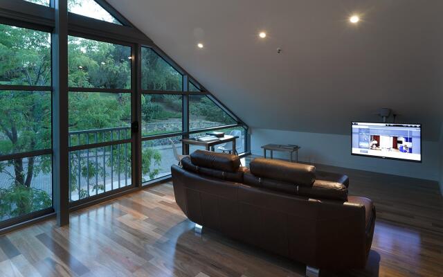 Salamanca Wharf Hotel