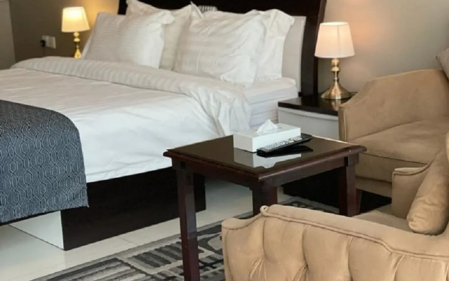 Remaz Hotel & Suite