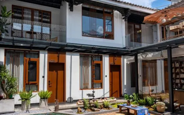 Shaxi Ancient Town Xiyuan Boutique Homestay