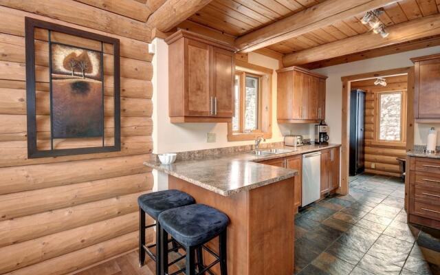 Chalet Navajo