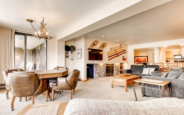 Spacious Penthouse 3br ~no Cleaning Fee~kids Ski Free! 3 Bedroom Condo by RedAwning