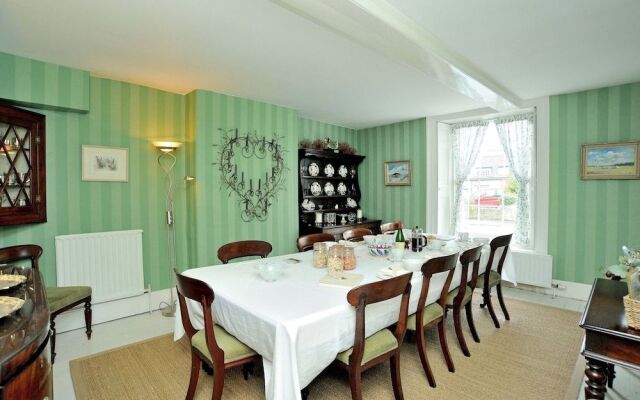 B&B Castleton House