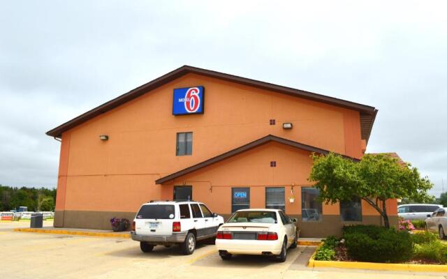 Motel 6 Marshalltown, IA