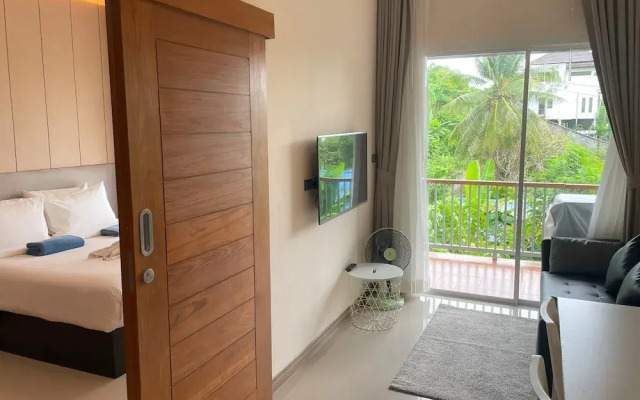 Apartment at Palmetto Condo by Lofty
