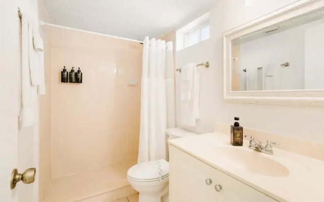 Inn at Camachee Harbor