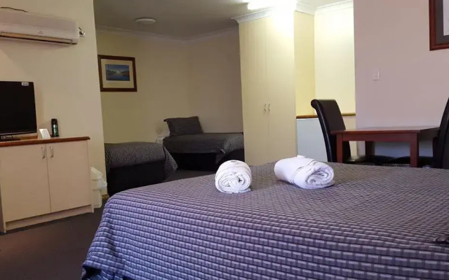 Gateway Motor Inn
