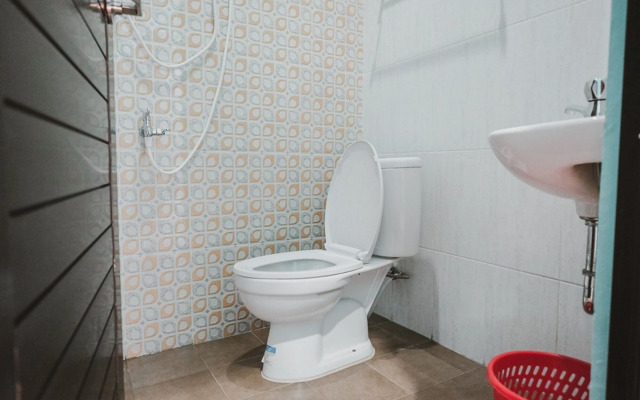 RedDoorz near RSUD Koja