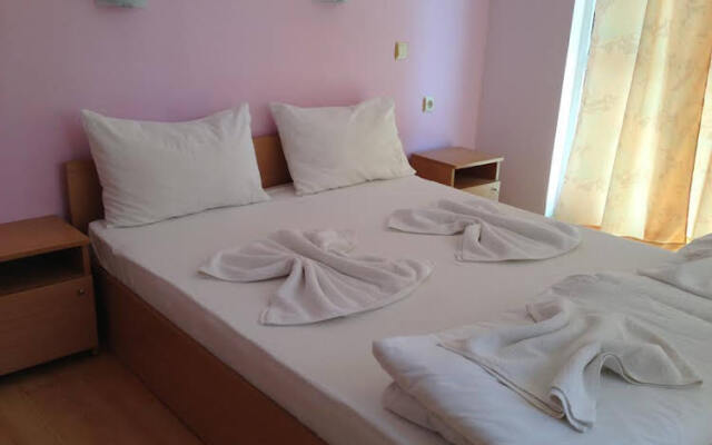 Sunshine Family Hotel