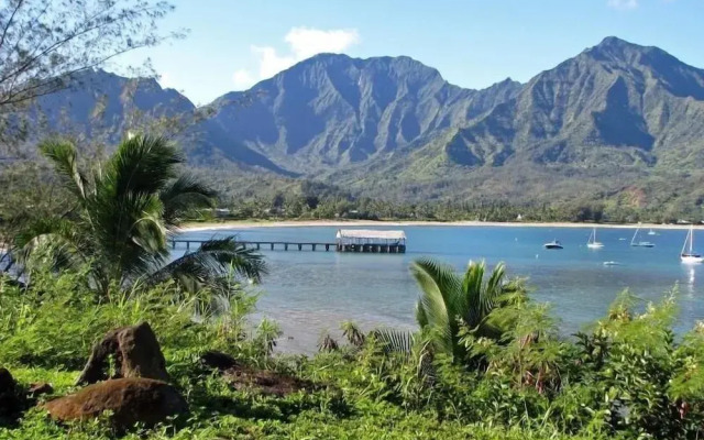 Villa of Kamalii by RedAwning