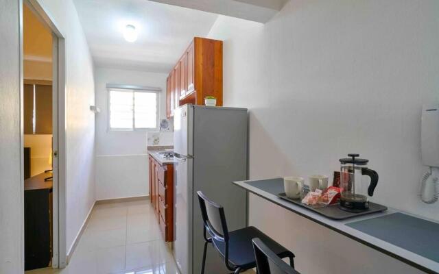 Escape Studio Apartment Close to Agora Mall