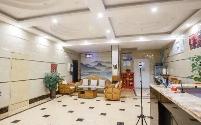 Shunhe Hotel (Xinyang Pingqiao Liugaolibao Plaza Branch)
