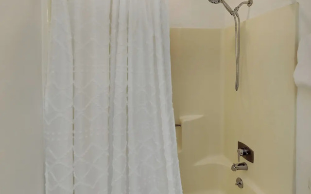 Solana Shores by SVR