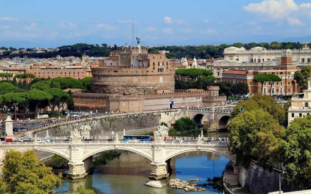 Sant Onofrio Terrace Apartment