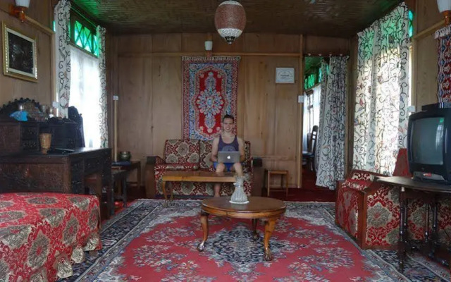 Shalimar Group of Houseboats
