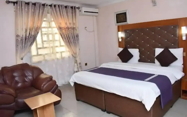 Rosrit Hotel and Suites