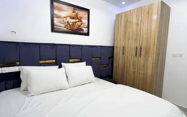 Luxurious 3BR Apartment 247 Power City Views