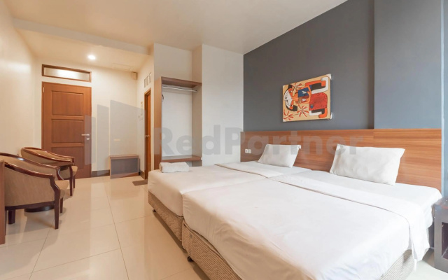 RedDoorz Near Braga Street – Guest Rooms – Bandung