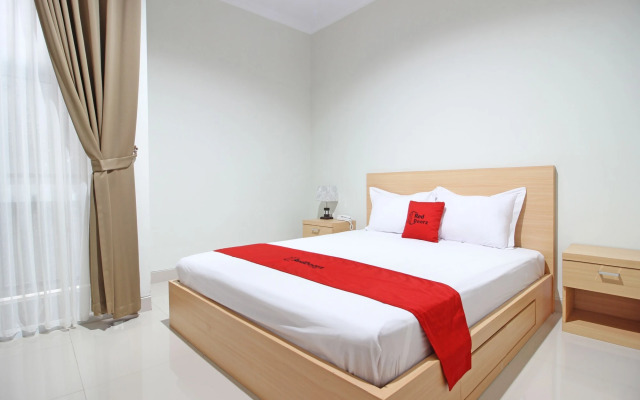 RedDoorz near AMIKOM Yogyakarta