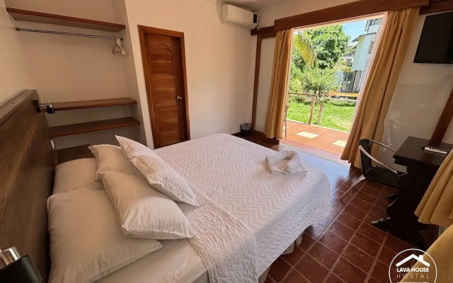 Lava House Hostal