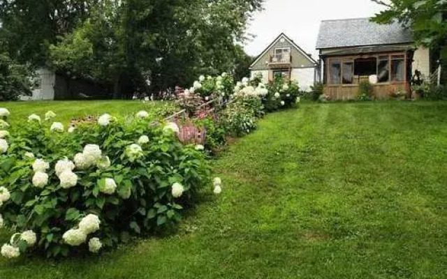 Les Caprices De Victoria