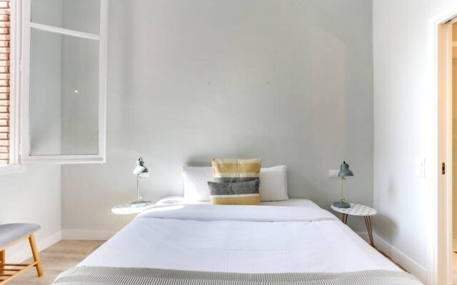 Stunning 2 Bed, All New In Gracia Neighborhood