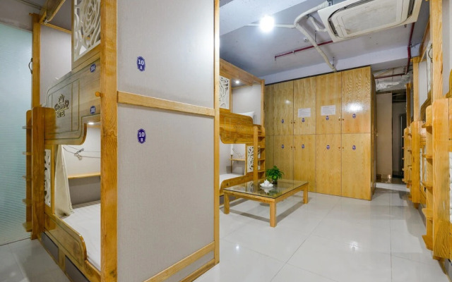 Love Hotel Airport