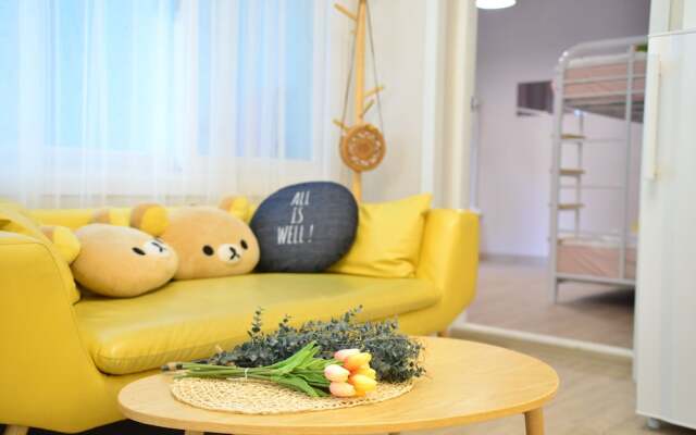 Season Helloworld House - Hostel