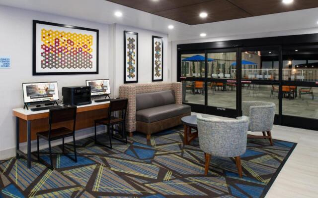 Holiday Inn Express Santa Rosa North by IHG