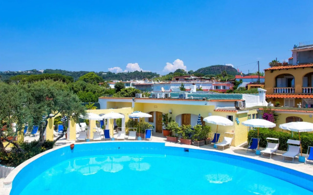 Hotel La Scogliera