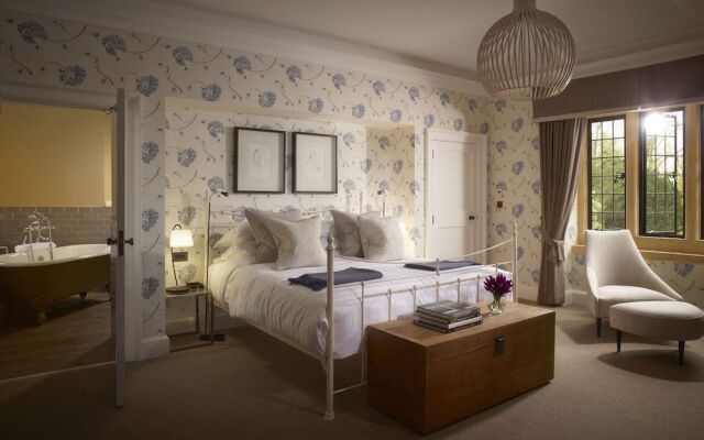 Foxhill Manor
