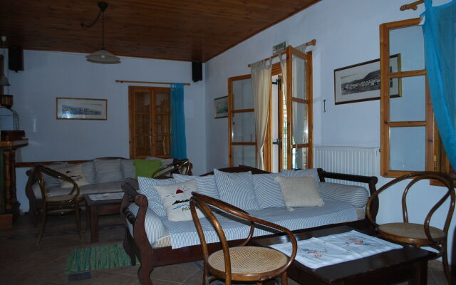 Siroco's Rooms And Studios