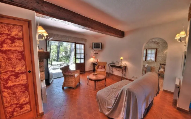 Romarine - Tourtour: mazet de charme, piscine et tennis. Apartment 2