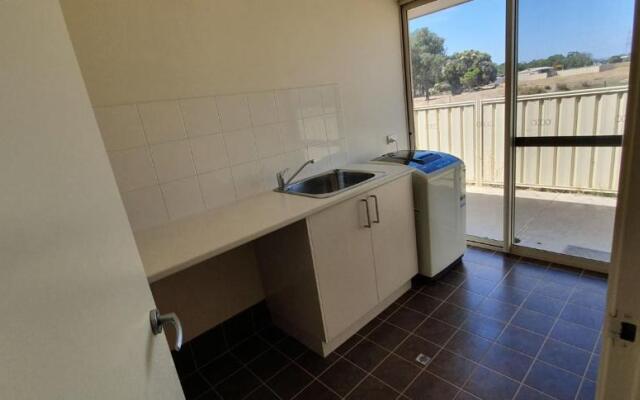 Pinjarra Caravan Park and Cabins