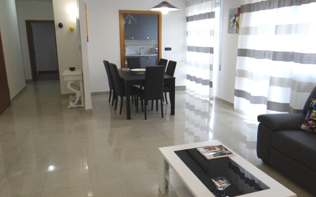 Grande appartamento al mare